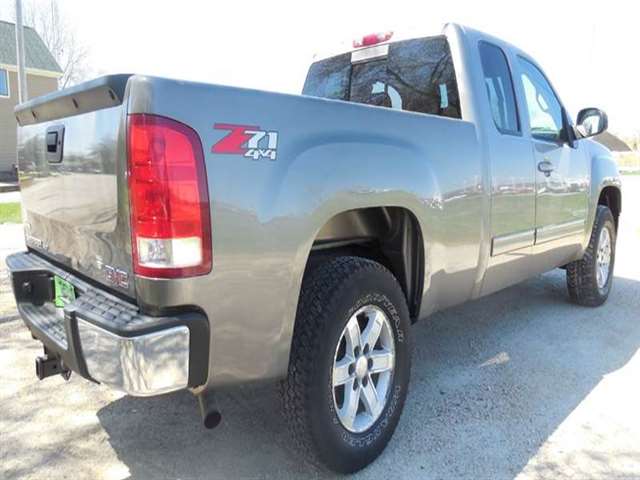 2007 GMC Sierra 1500 SLT 4dr Extended Cab 4WD 6.5 ft. SB